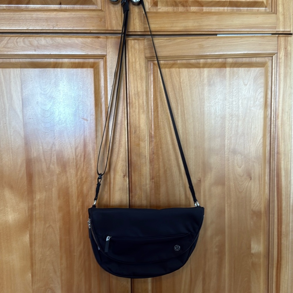 Lululemon all night festival bag 5L black with silver hardware
